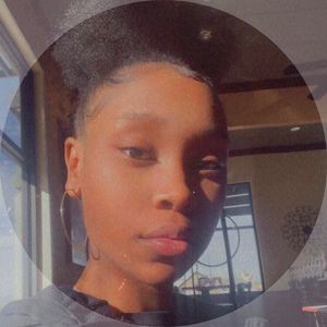 Meet your Posher, Janelle